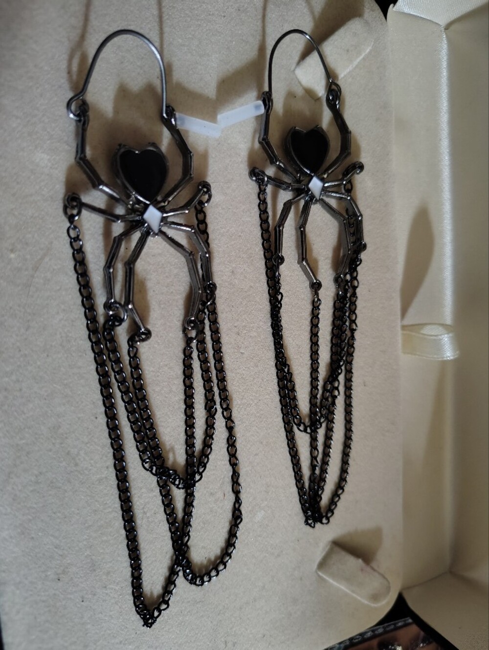 🕷️New Gothic Black Spider Tassel Earrings | Spooky Halloween Statement Jewelry